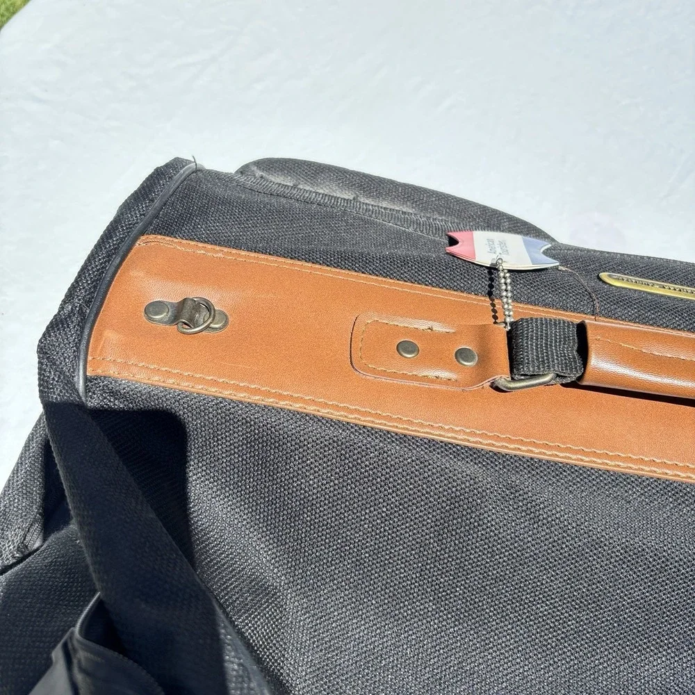 American Tourister 42